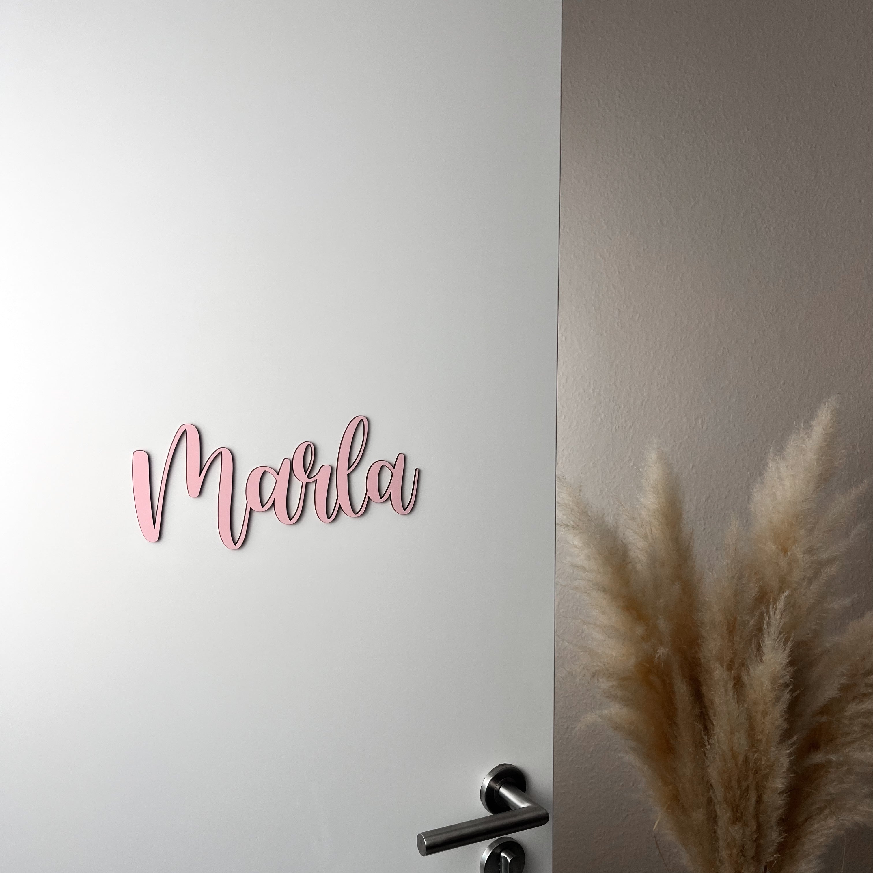 Personalisierbares Türschild aus Holz – Namensschild für Kinderzimmer (GR)