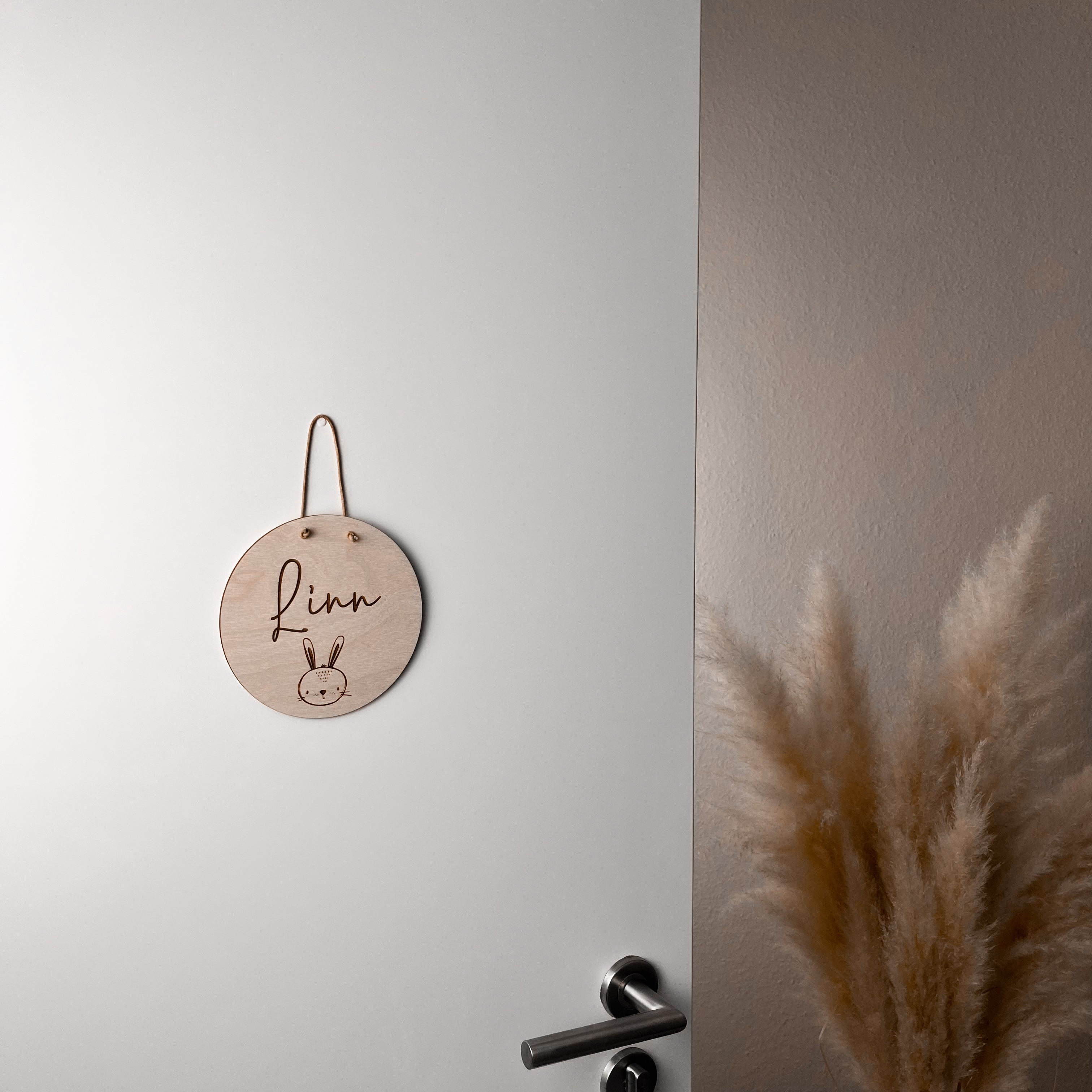 Personalisierbares Türschild aus Holz – Namensschild für Kinderzimmer – Handgefertigte Wanddeko mit Wunschname