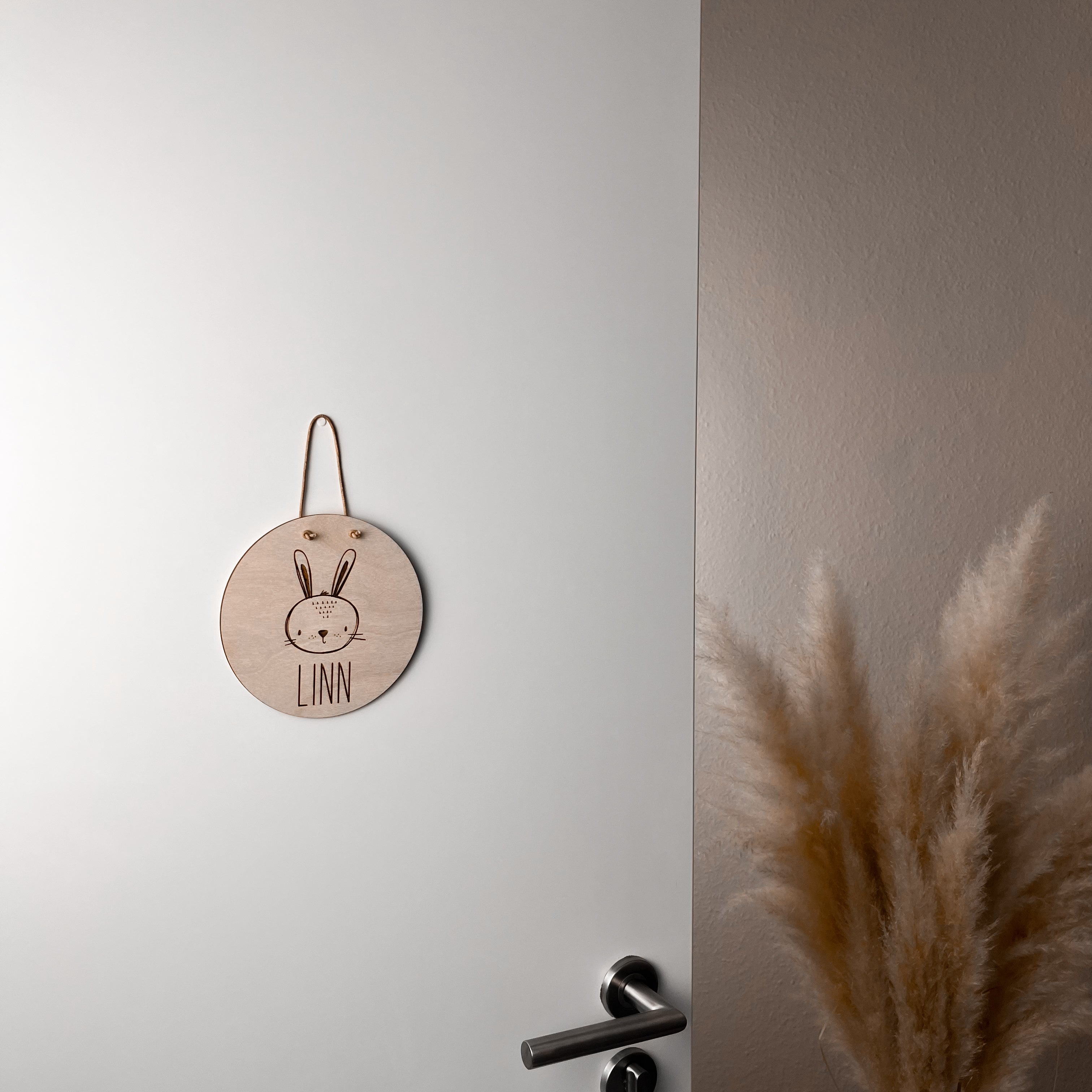Personalisierbares Türschild aus Holz – Namensschild für Kinderzimmer – Handgefertigte Wanddeko mit Wunschname