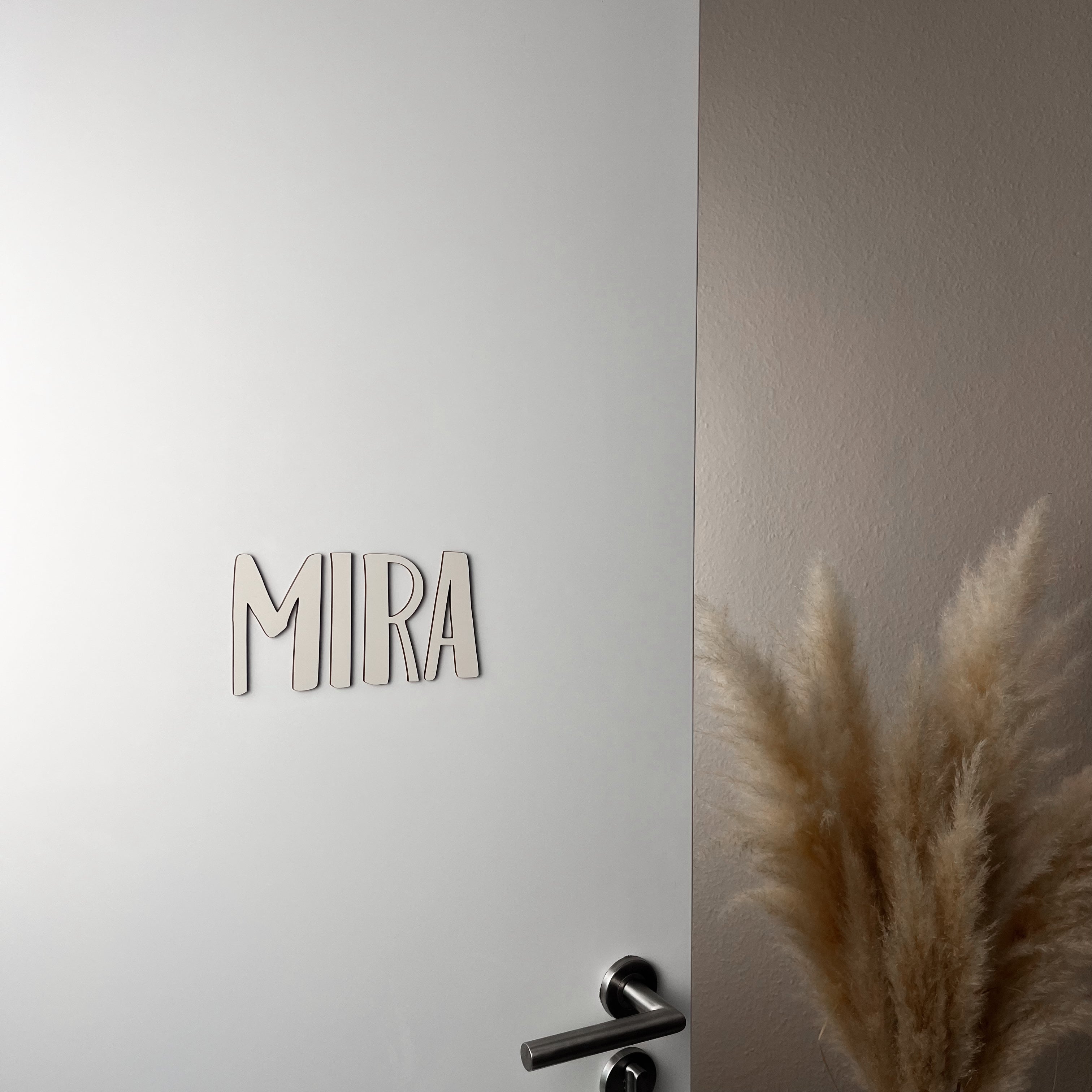 Buchstaben aus Holz – Personalisierbares Türschild für Kinderzimmer – Handgefertigte Namensschild-Deko