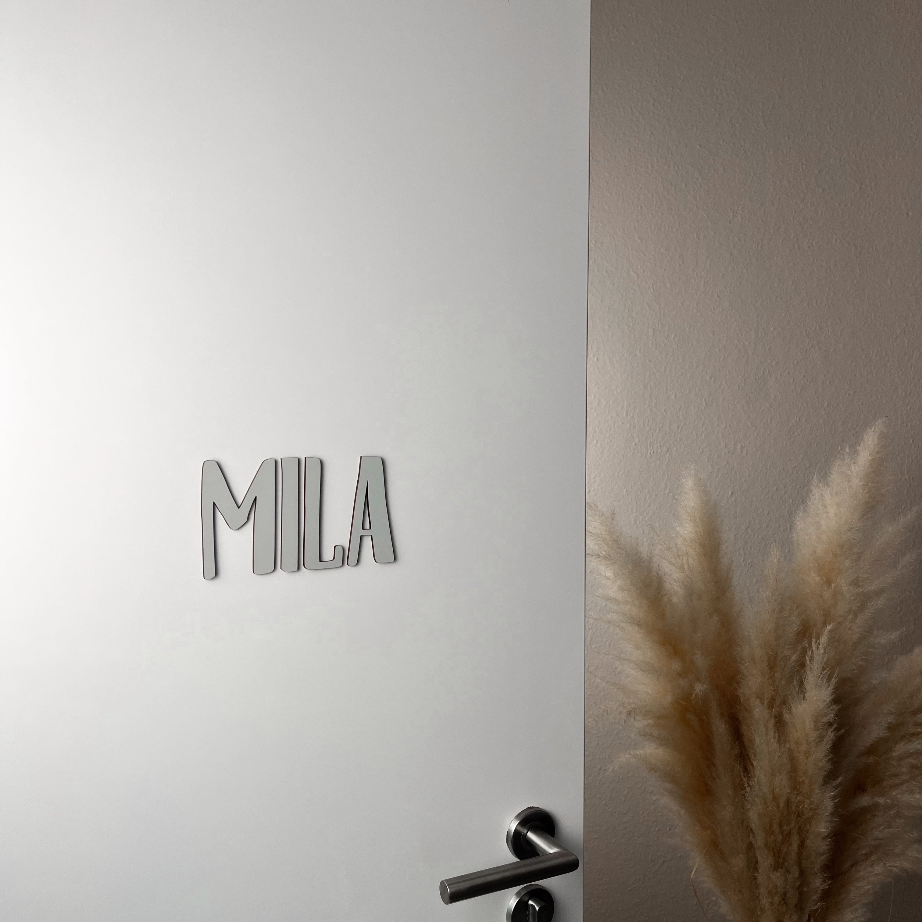 Buchstaben aus Holz – Personalisierbares Türschild für Kinderzimmer – Handgefertigte Namensschild-Deko