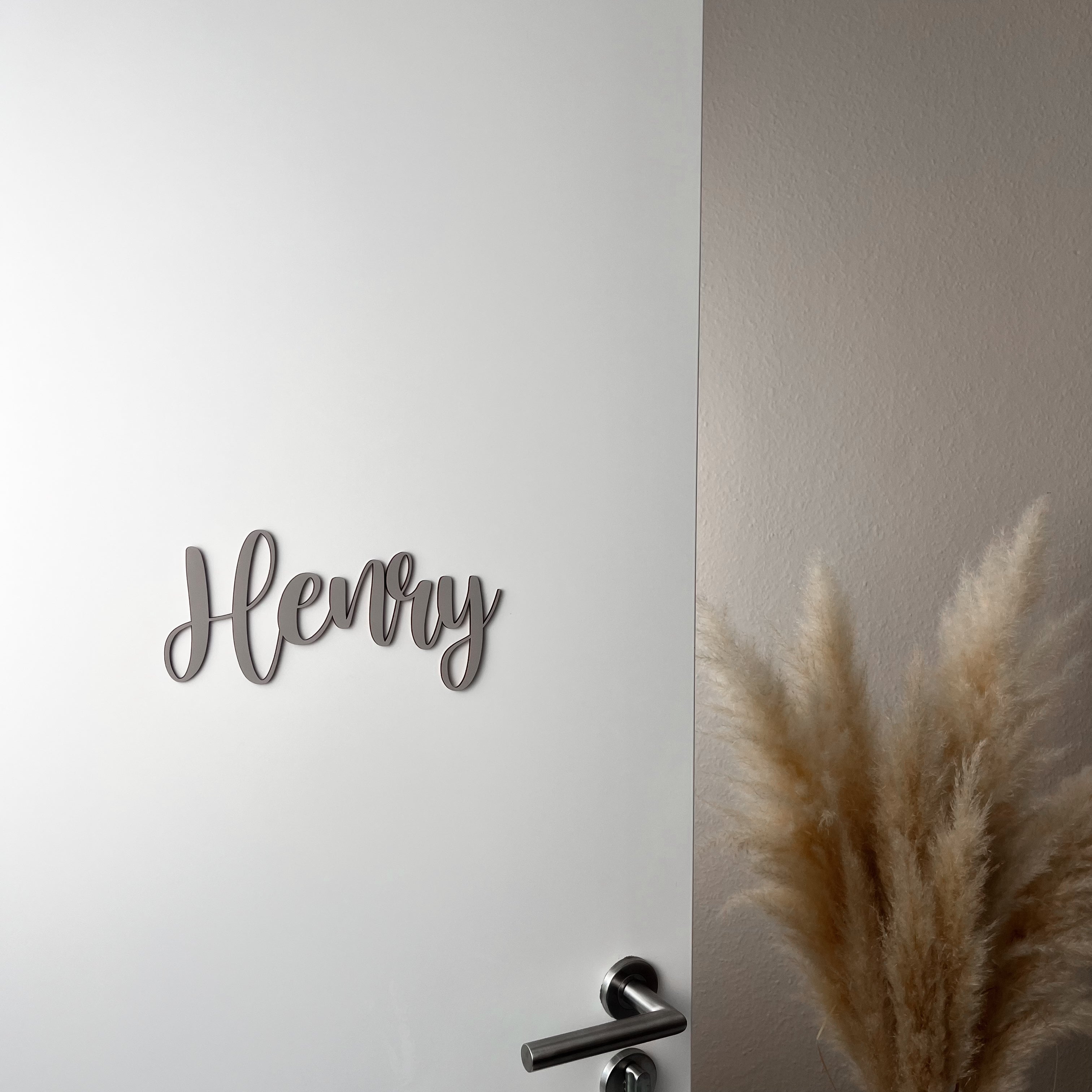 Personalisierbares Türschild aus Holz – Namensschild für Kinderzimmer (GR)