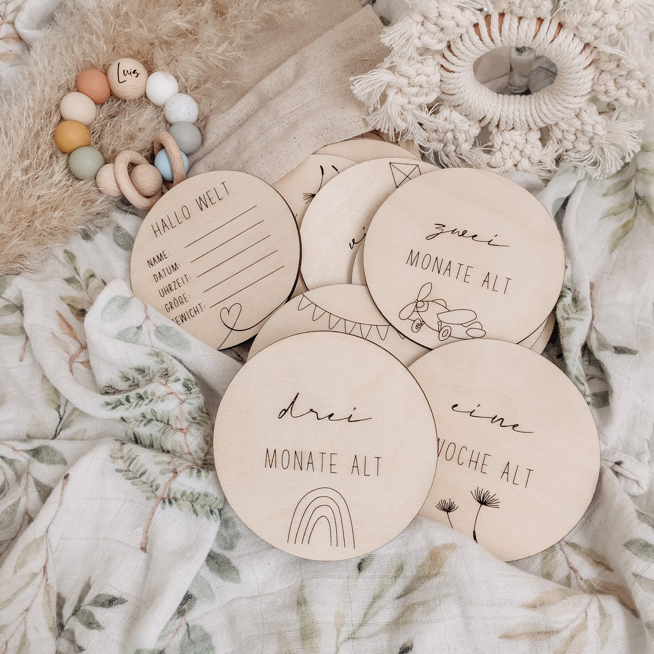 Meilensteinkarten aus Holz – 16-teiliges Set zur Babyentwicklung >VERSPIELTES ERSTES JAHR<