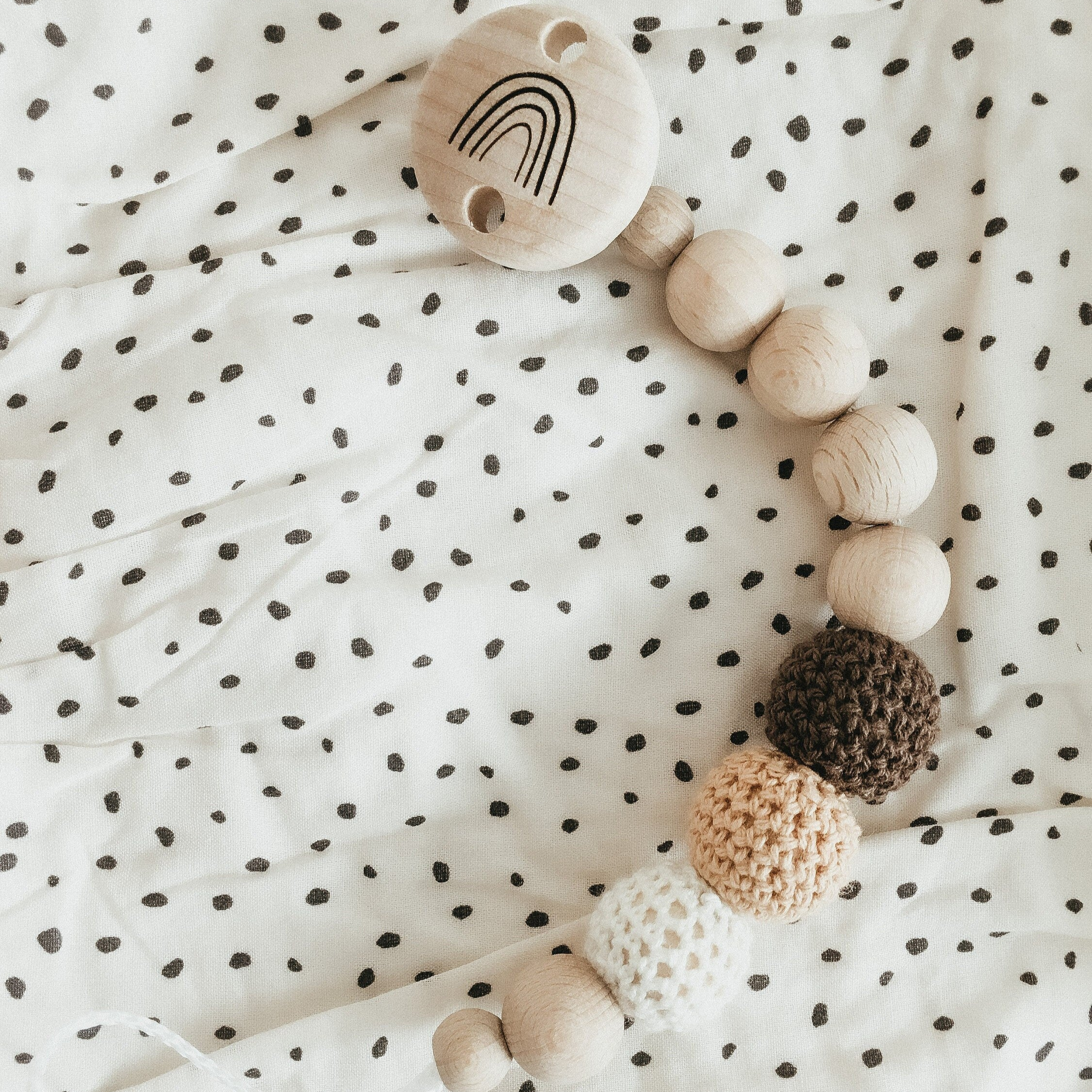 Personalisierte Schnullerkette mit Namen – Handgefertigter Schnullerhalter aus Holz und Silikon – Individuelles Babygeschenk >DAVID<