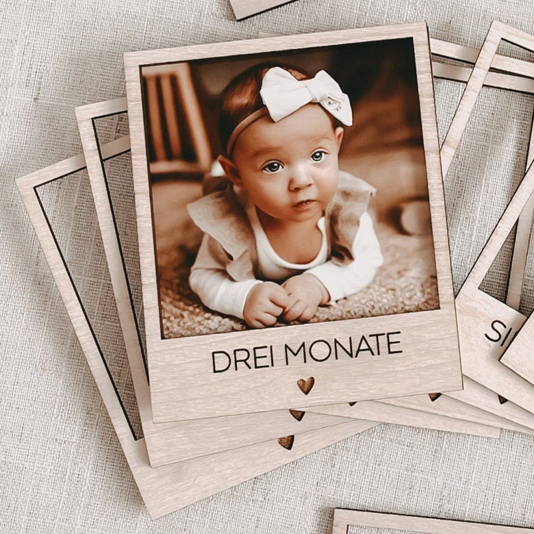 Personalisierte Meilensteinkarten aus Holz im Polaroid-Stil – Handgefertigte Erinnerungsrahmen für Babys erstes Jahr